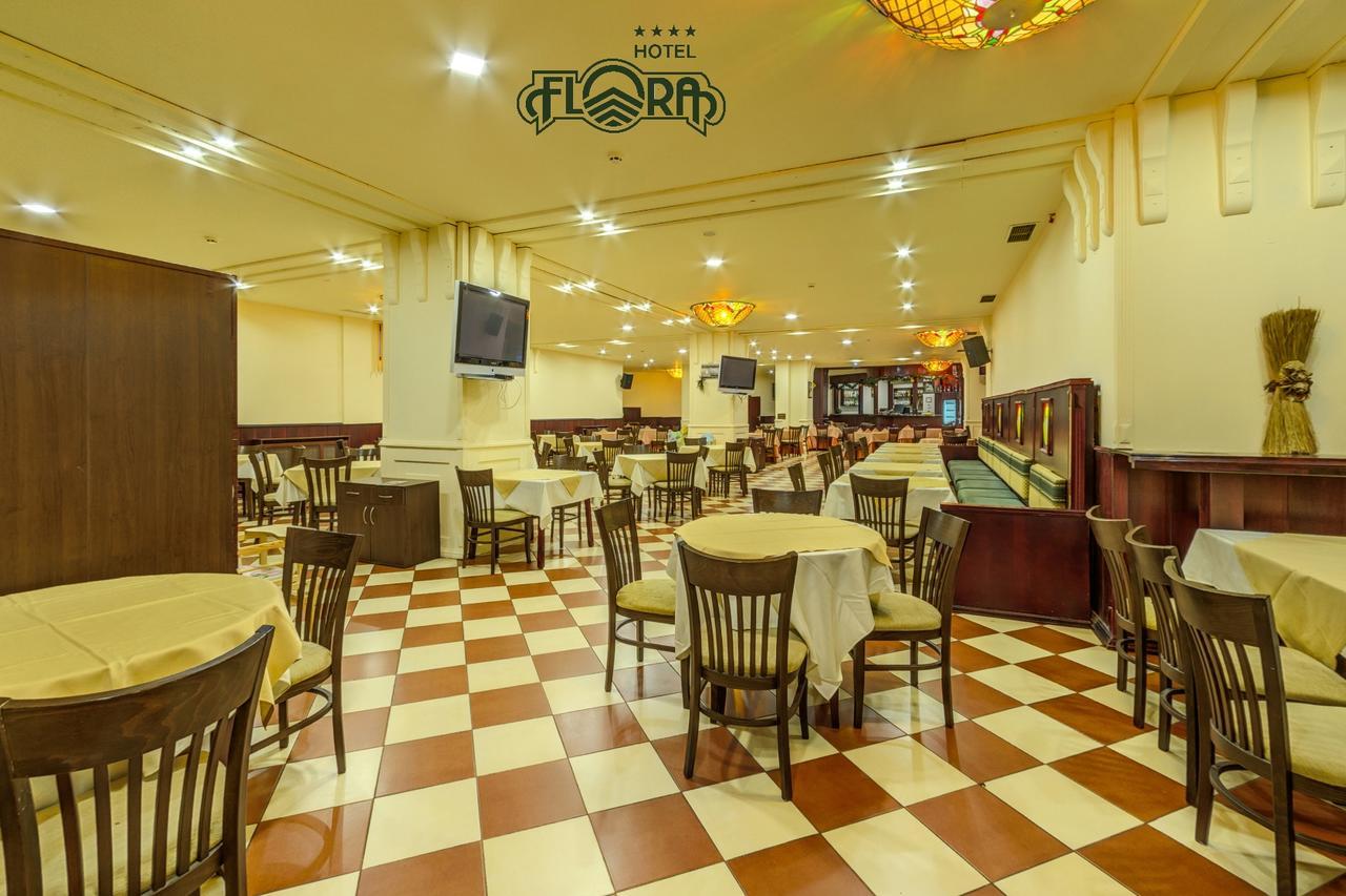Flora Hotel - Apartments ボロヴェッツ エクステリア 写真