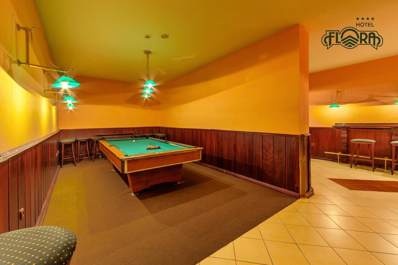 Flora Hotel - Apartments ボロヴェッツ エクステリア 写真